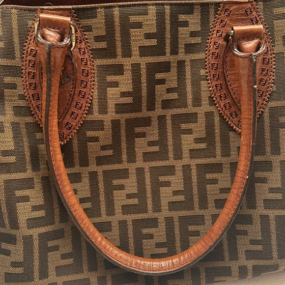 🌼🌺🌸FENDİ AUTHENTIC VINTAGE ZÜCCA DU JOUR BAG - Picture 12 of 14